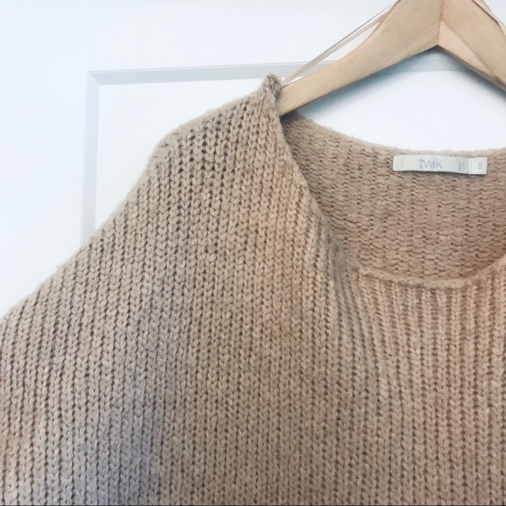 Twik Slouchy over-sized cozy sweater